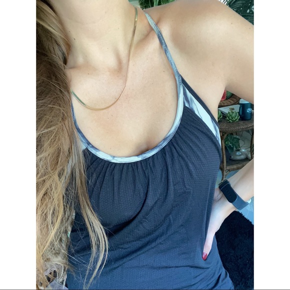 Lululemon : Workout Tank - Picture 2 of 5